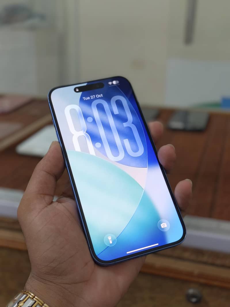 Apple iPhone 16 Plus 1