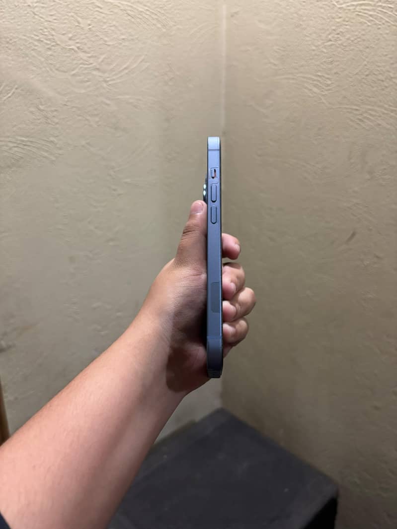 Apple iPhone 14 2