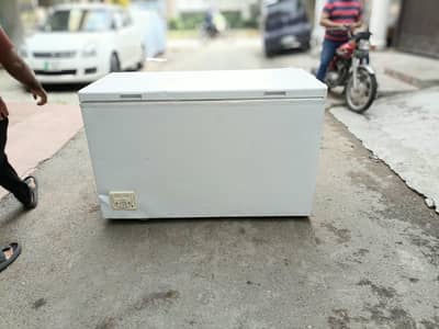 Caravell Deep freezer singel door (0336/7070/370) Genuine All ok