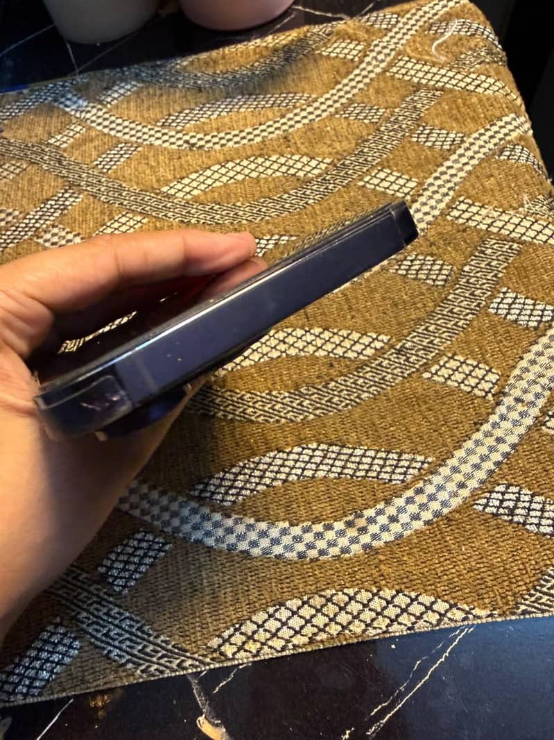 Apple iPhone 14 Pro Max 4