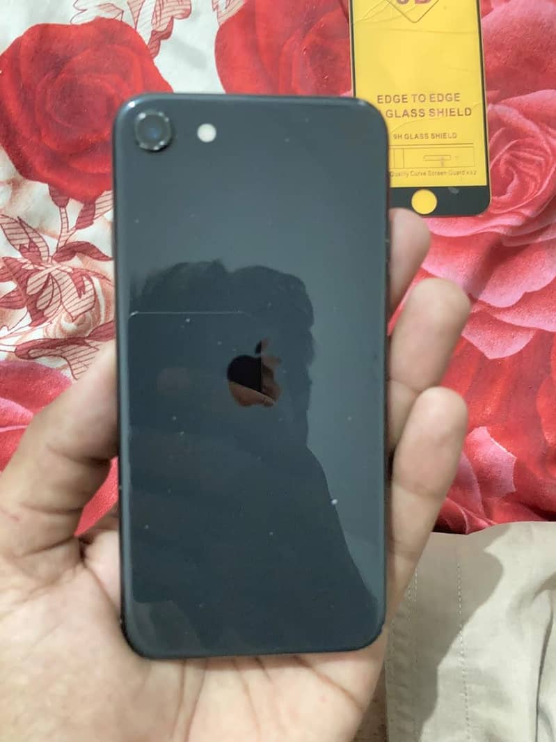 Apple iPhone SE JV 0