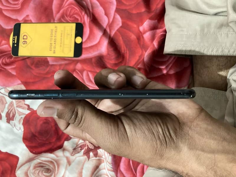 Apple iPhone SE JV 3