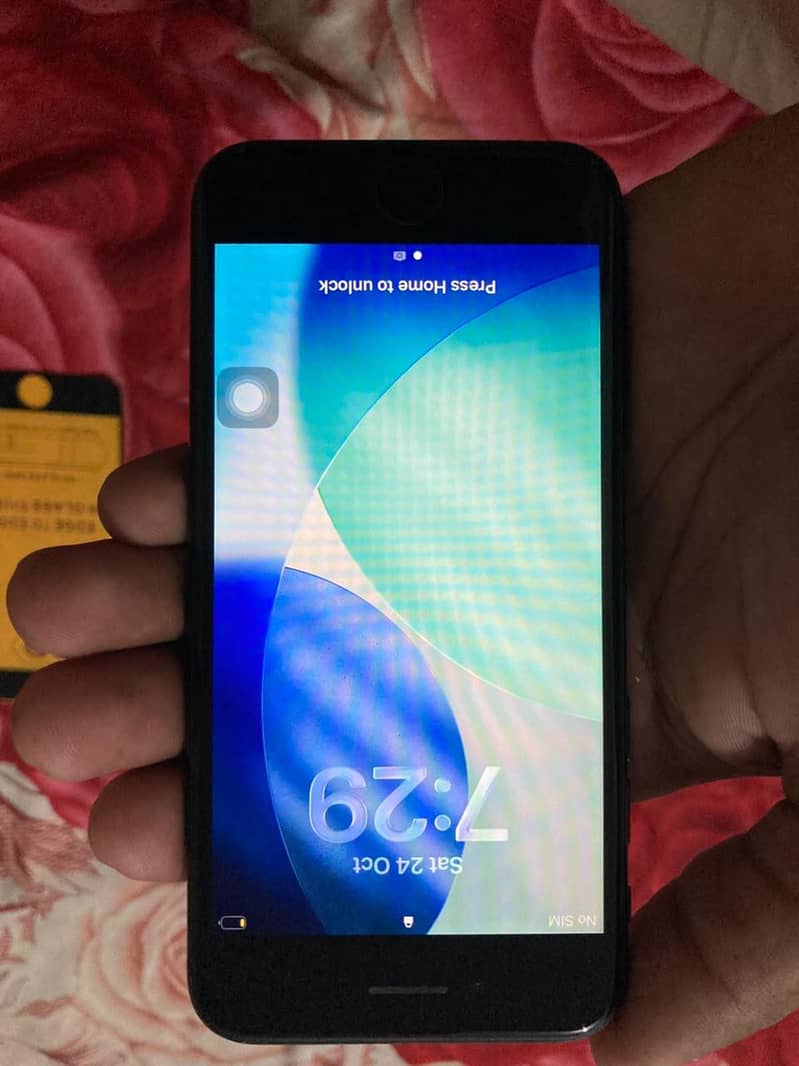 Apple iPhone SE JV 4