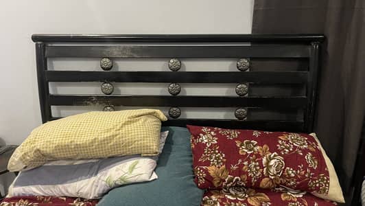 Queen size iron bed with mattress