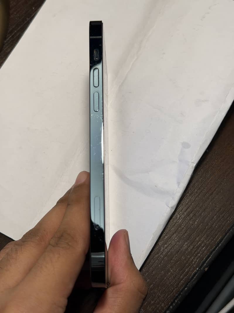 Apple iPhone 12 Pro 1