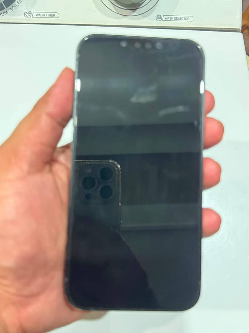 Apple iPhone 14 JV 1