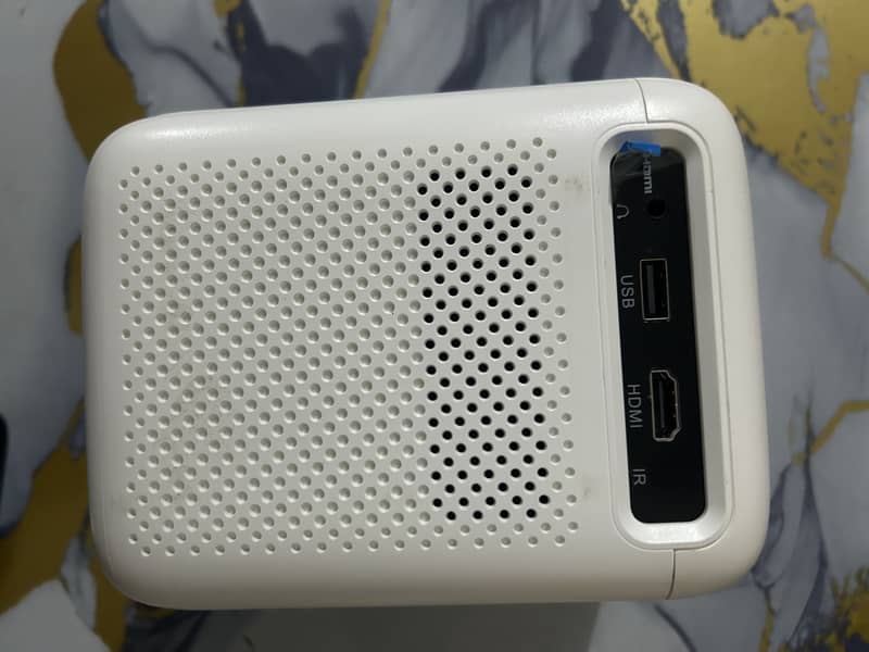 VANKYO PROJECTOR 4