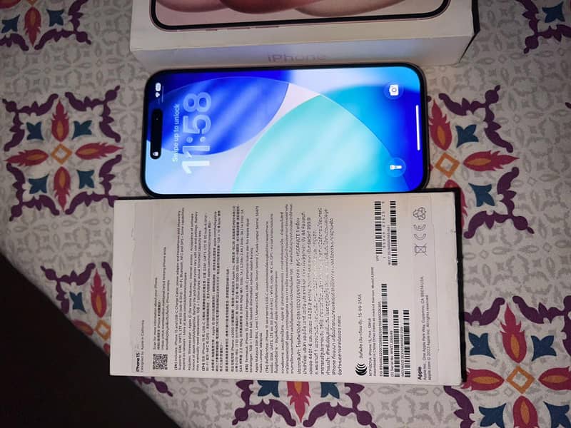 Apple iPhone 15 4