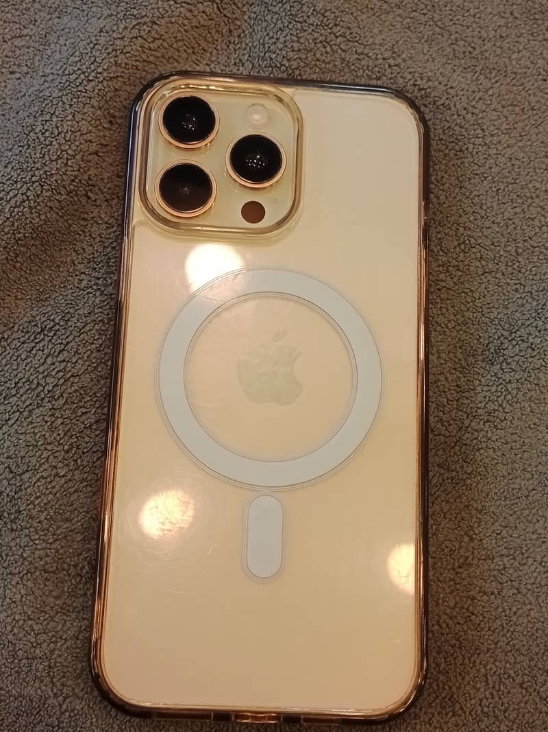 Apple iPhone 16 Pro Max 11