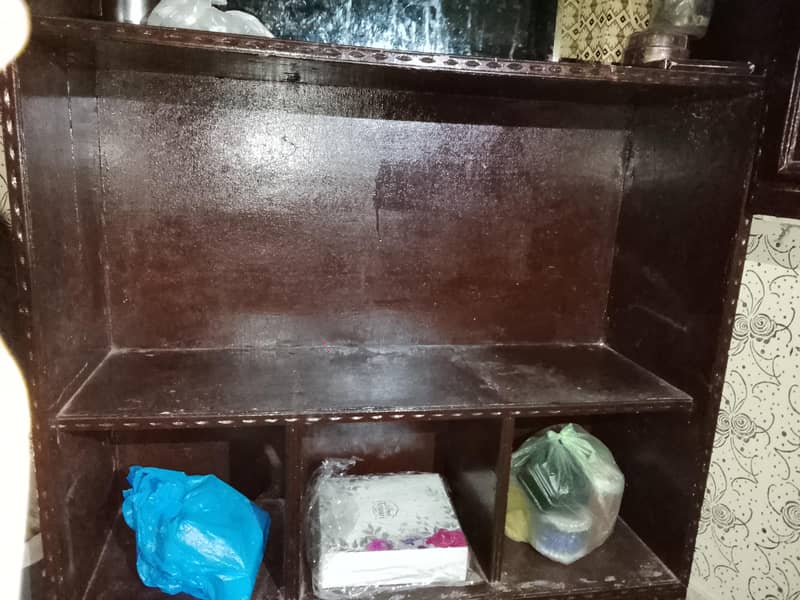 Dressing table 4
