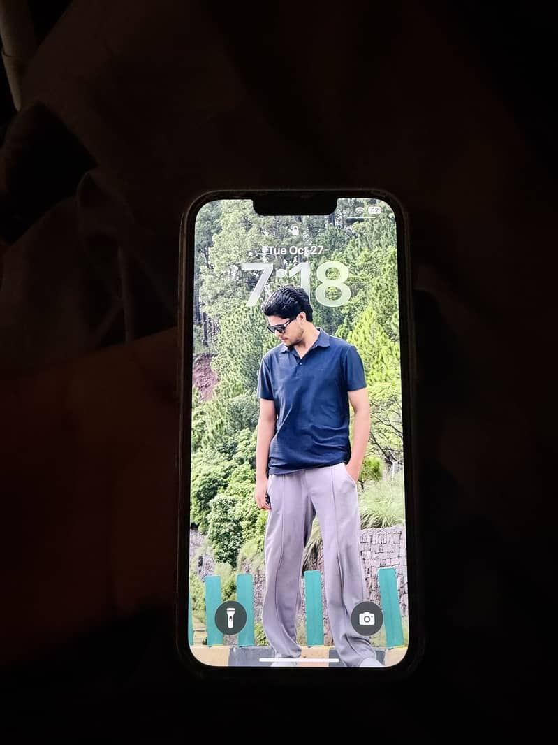 Apple iPhone 13 2