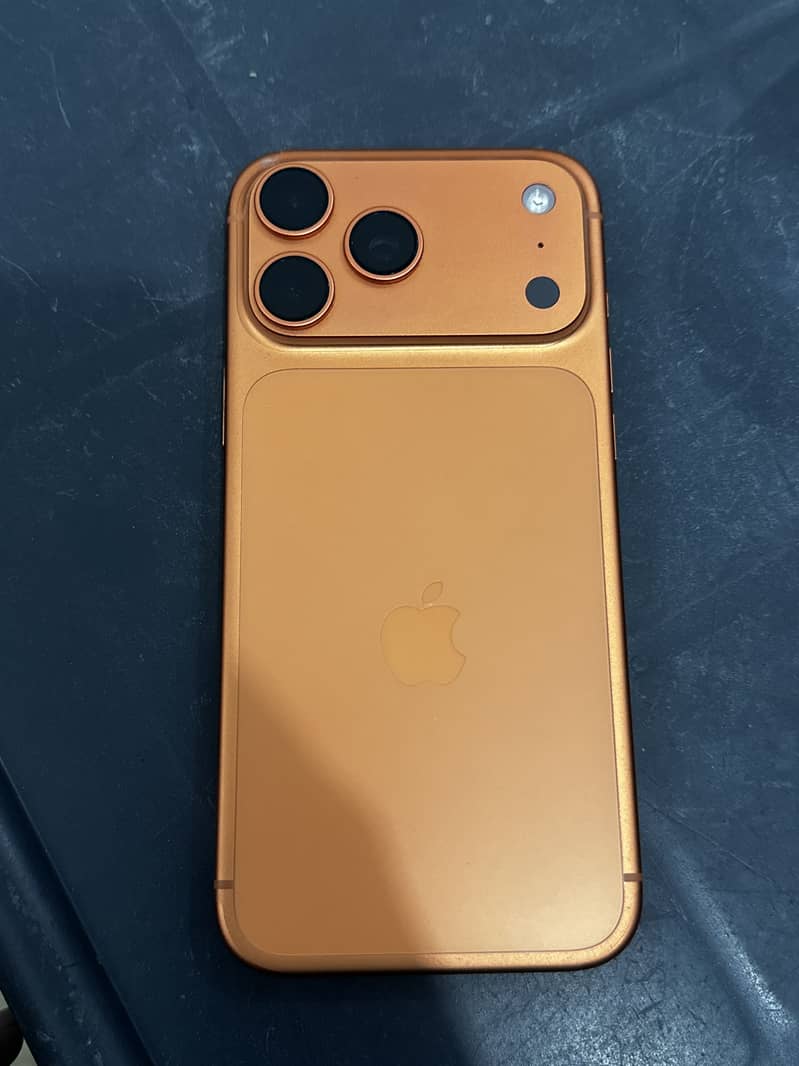 Apple iPhone 17 Pro Max 0