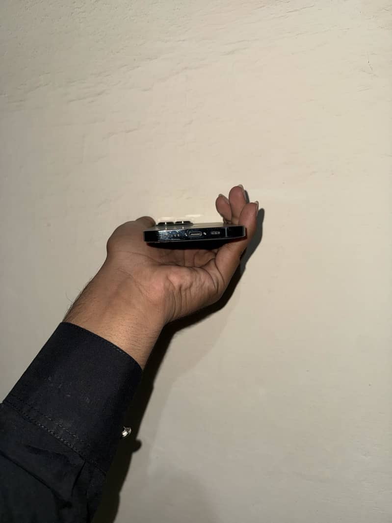 Apple iPhone 13 Pro 1