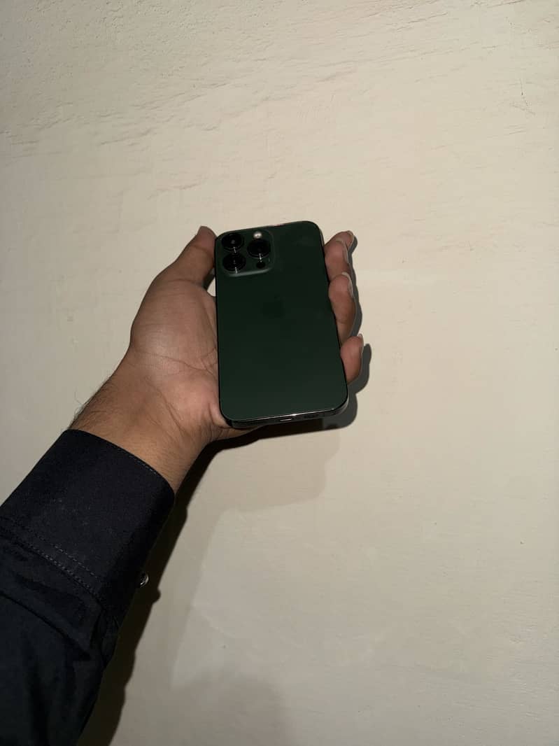 Apple iPhone 13 Pro 4