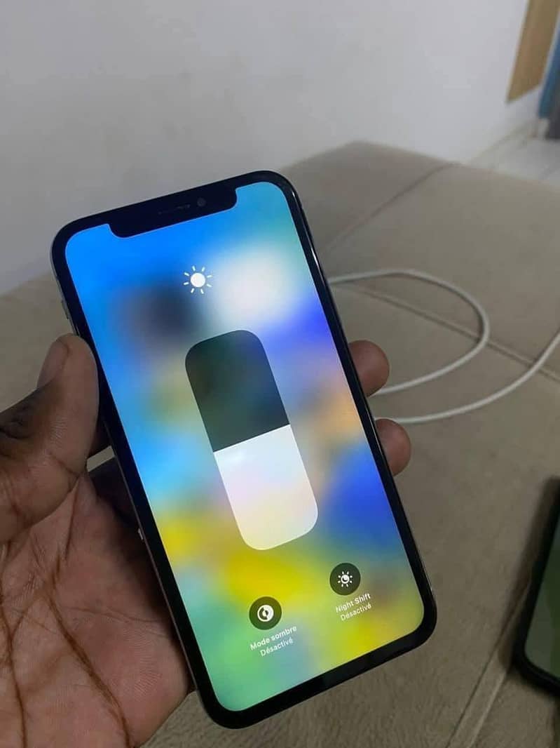 Apple iPhone X 3