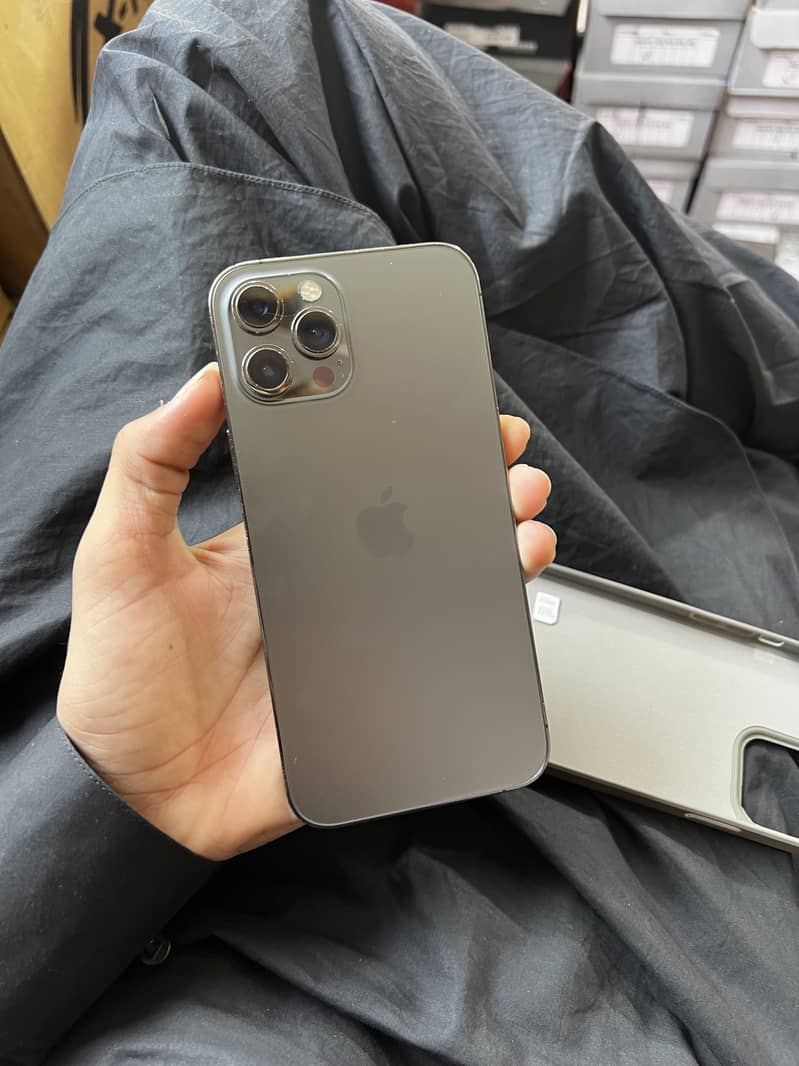 Apple iPhone 12 Pro Max 2