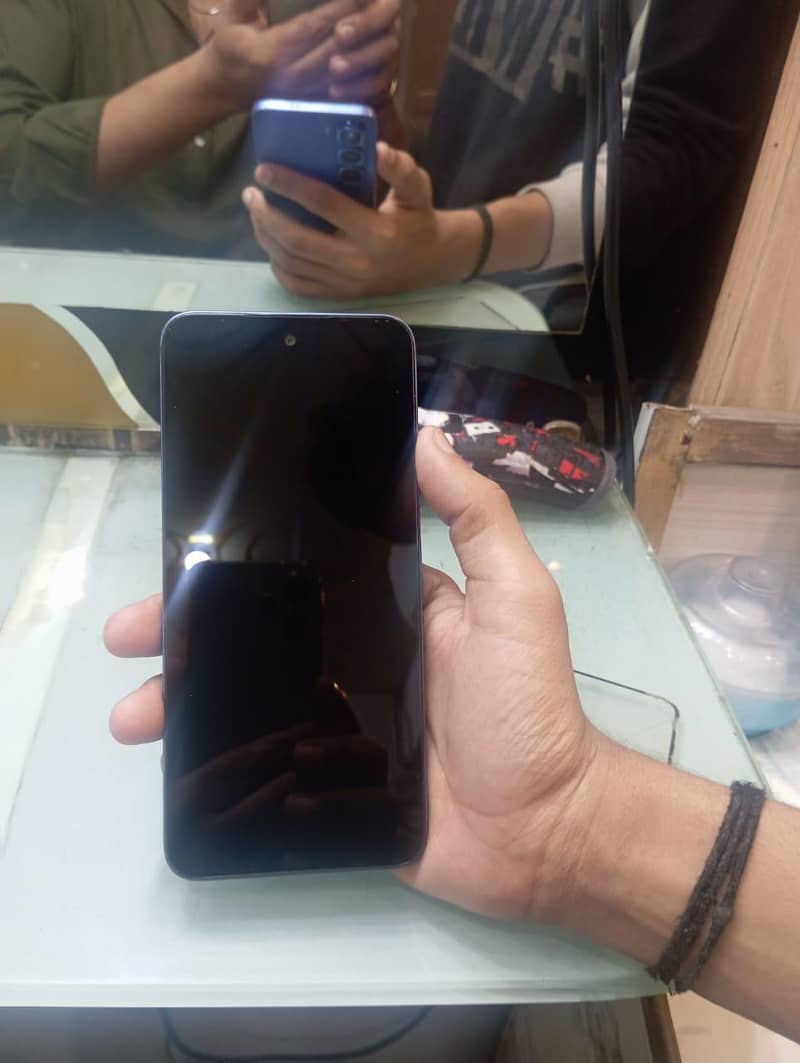 infinix hot 60i 6/128 with box and charger Urgent Sale 2