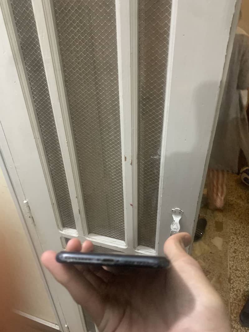 Apple iPhone 7 Plus non pta never opened 2