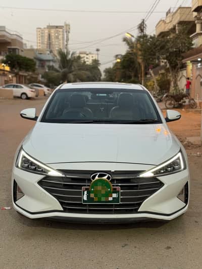 Hyundai Elantra 2022