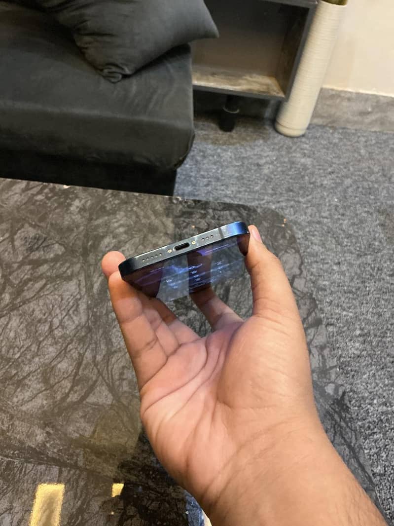 Apple iPhone 12 5