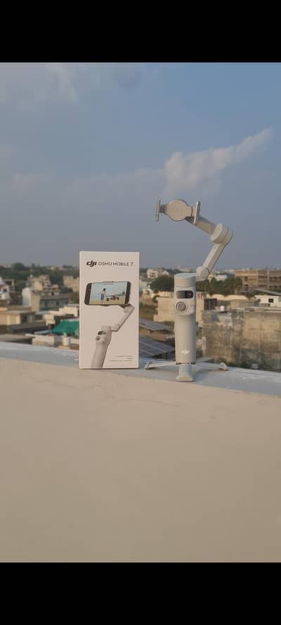 DJI Osmo Mobile 7 Smartphone Gimbal Stabilizer