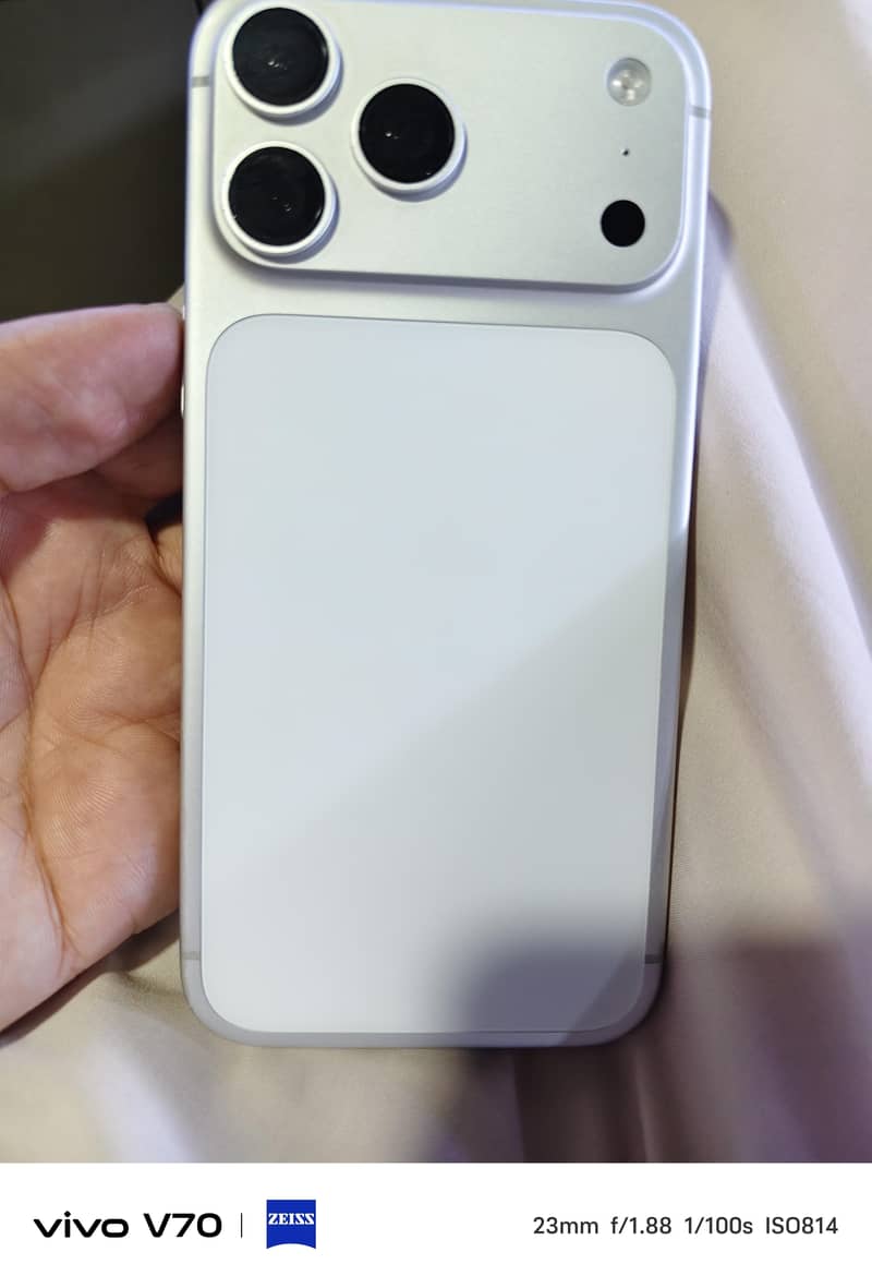 Apple iPhone 17 Pro Max 0
