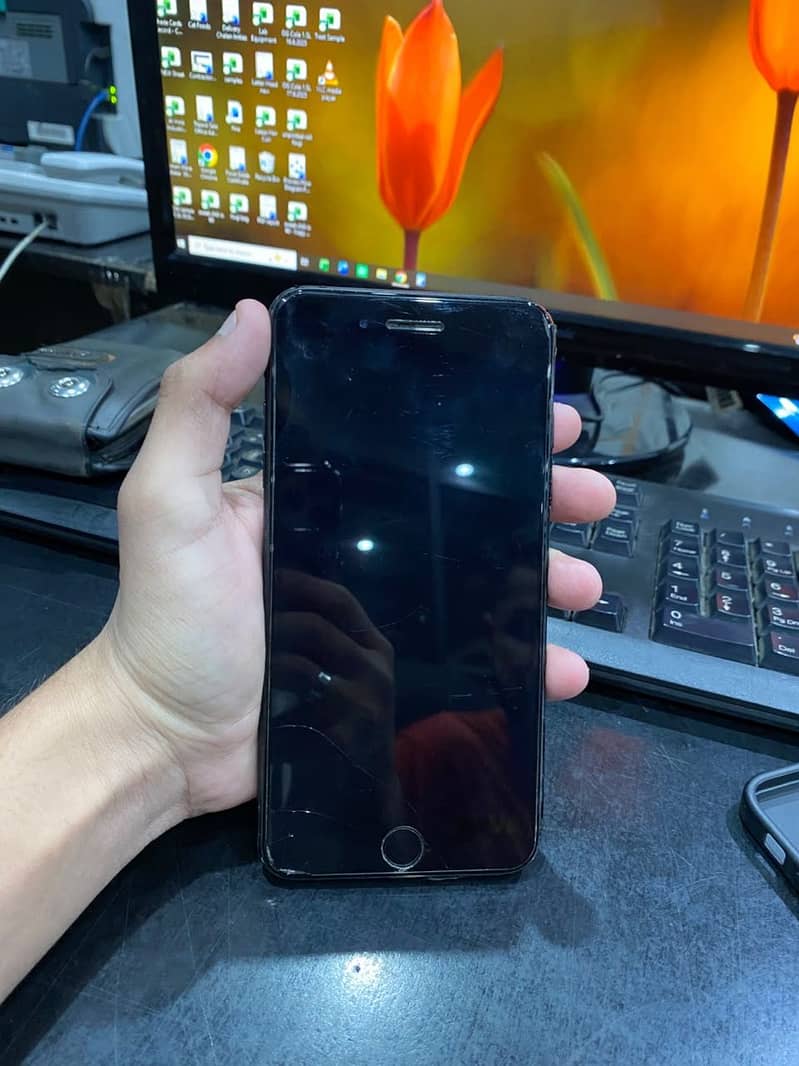 Apple iPhone 7 Plus 2