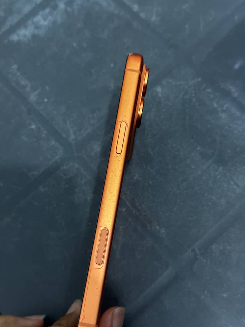 Apple iPhone 17 Pro Max 2