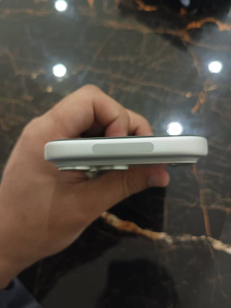 iPhone 17 pro max 1