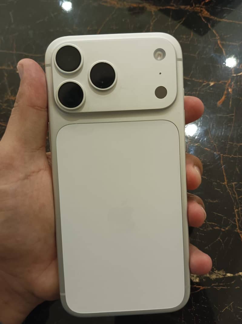 iPhone 17 pro max 10