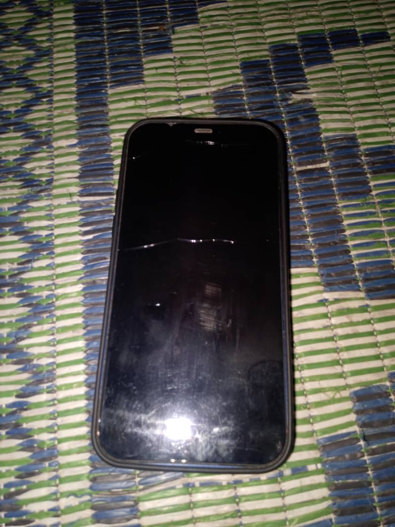 Apple iPhone 12 1