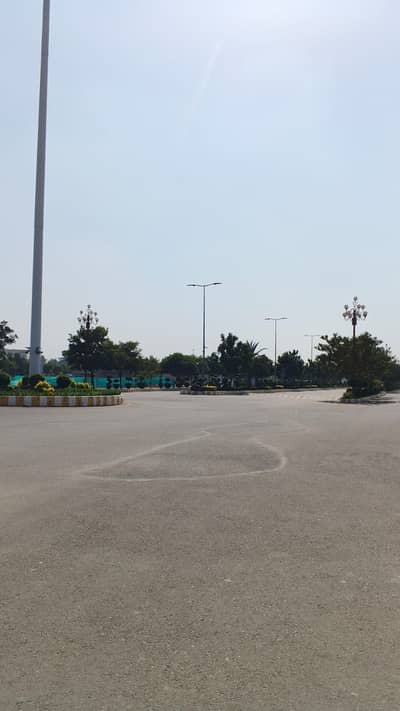 7 Marla Lower Portion for Rent in Dream Gardens, defense Road, Lahore