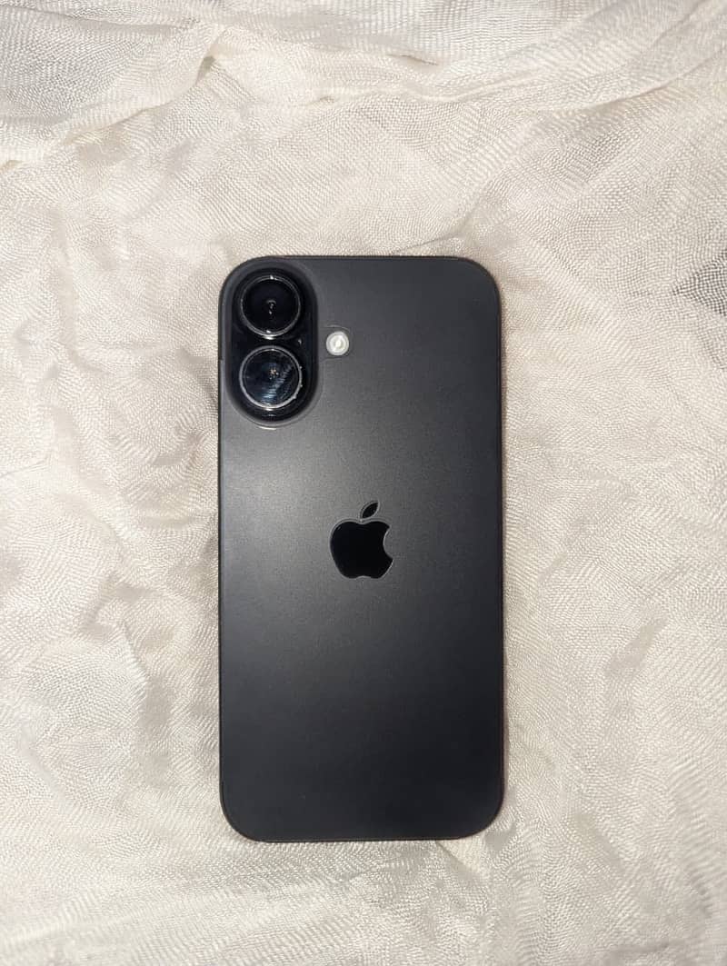 Apple iPhone 16 jv 0