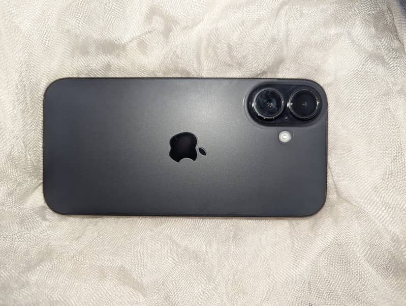 Apple iPhone 16 jv 1