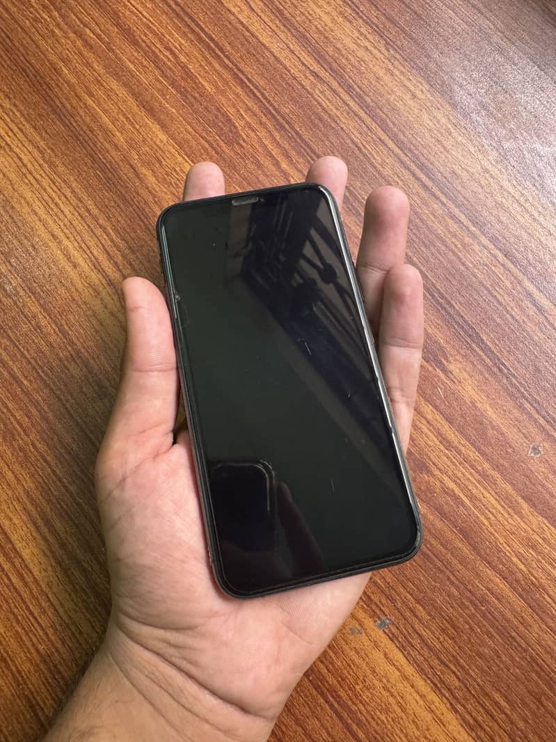Apple iPhone 11 Pro 2