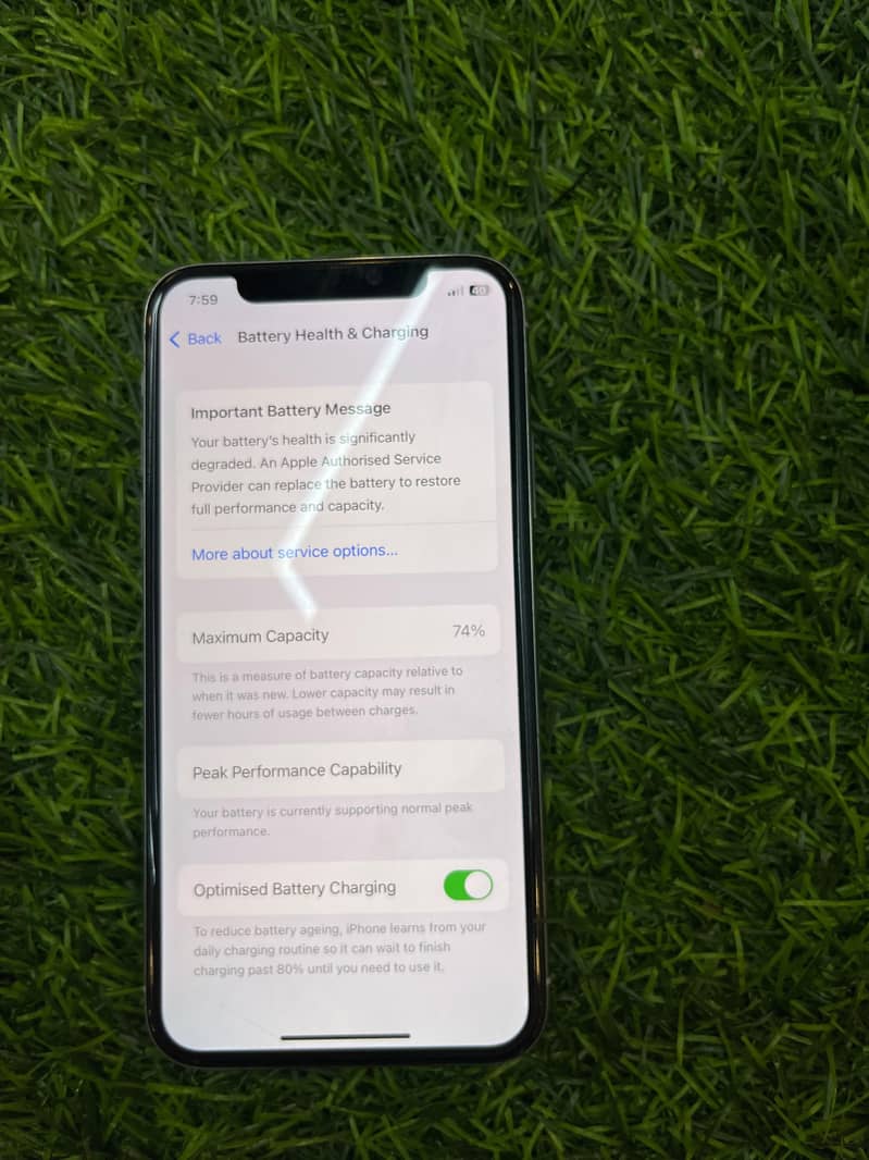 Apple iPhone X 4