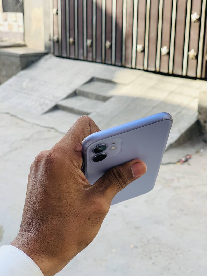Apple iPhone 11 2