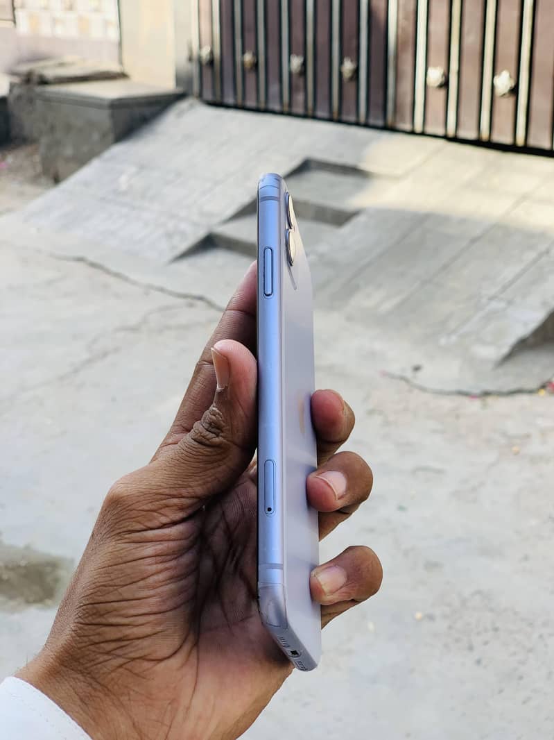 Apple iPhone 11 6