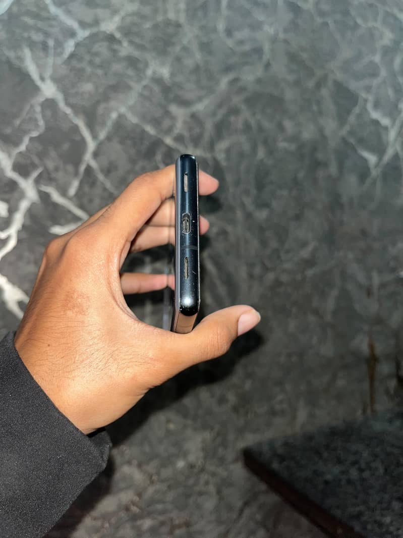 Google Pixel 7a 4