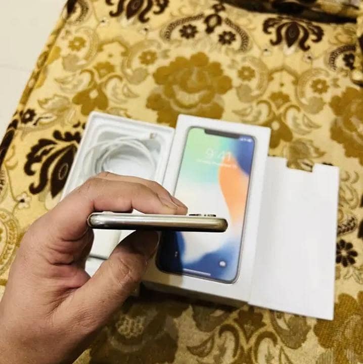 Apple iPhone X 2