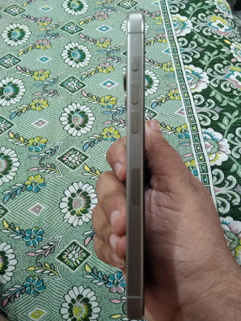 IPHONE 15 PRO MAX JV 2