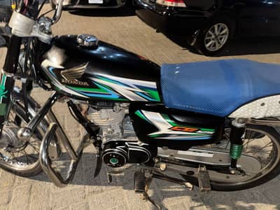 Honda CG 125 - 2023 Model - Hyderabad Number - All Documents Clear