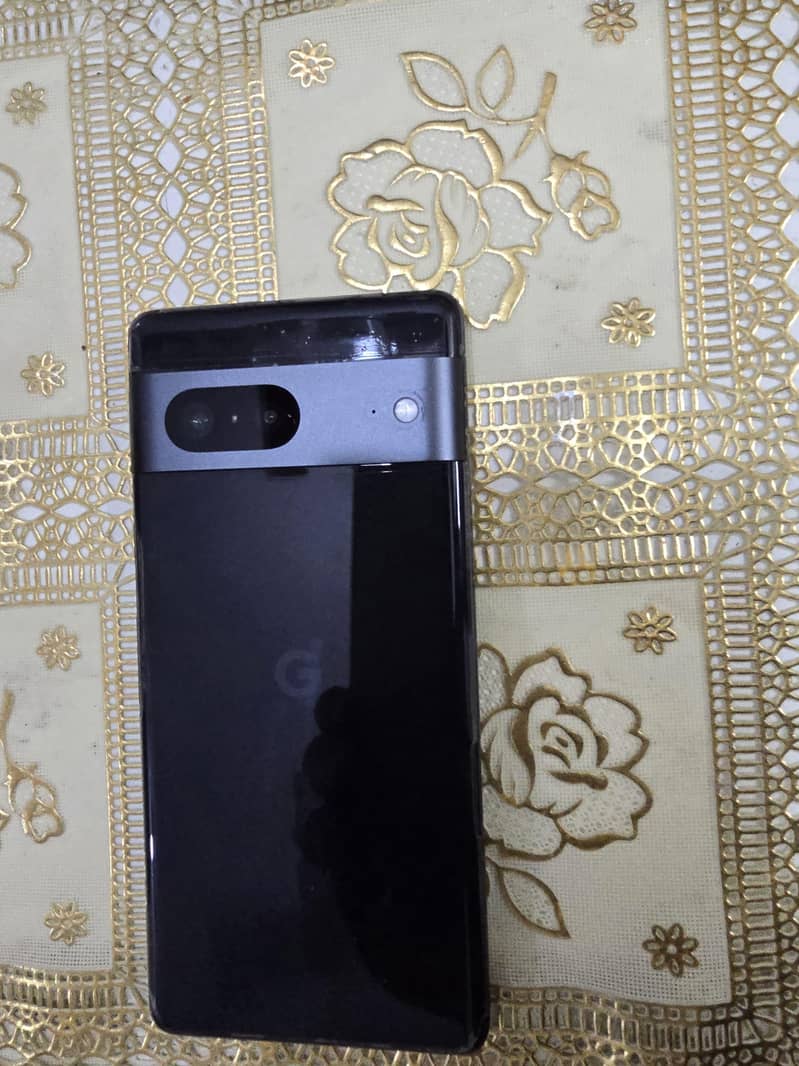 Google Pixel 7 4