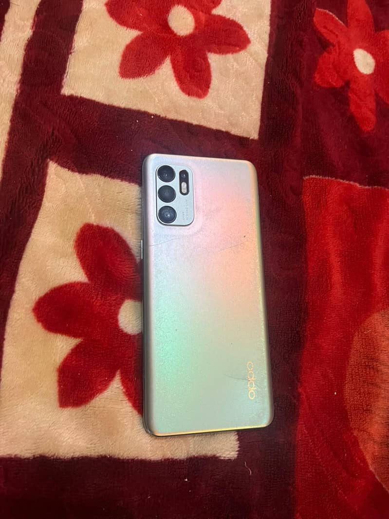OPPO Reno6 2