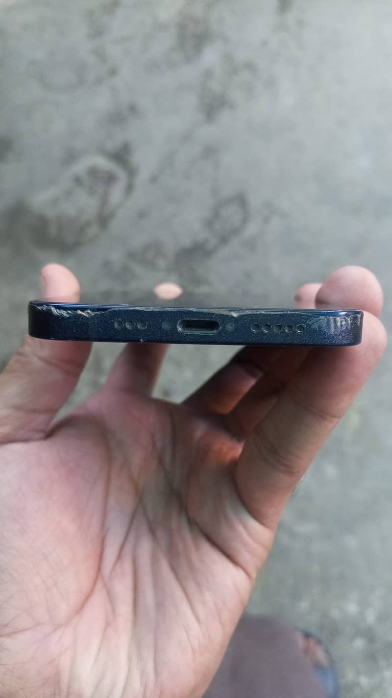 Apple iPhone 12 5