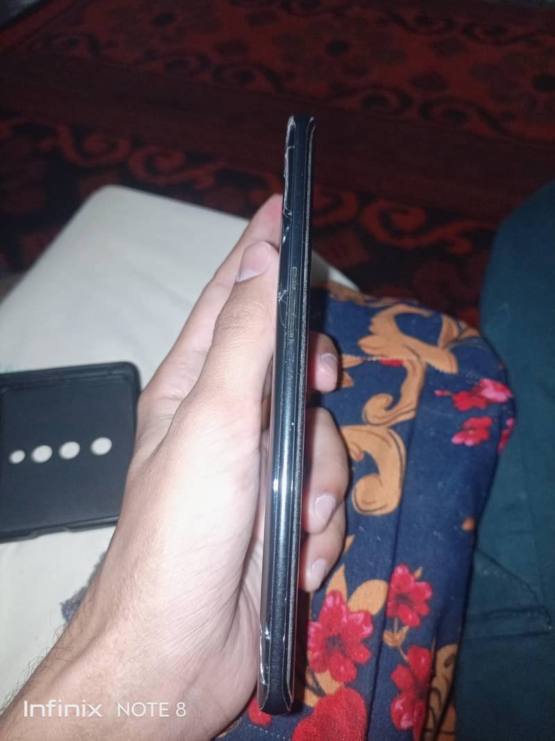 One Plus 8 5G 1