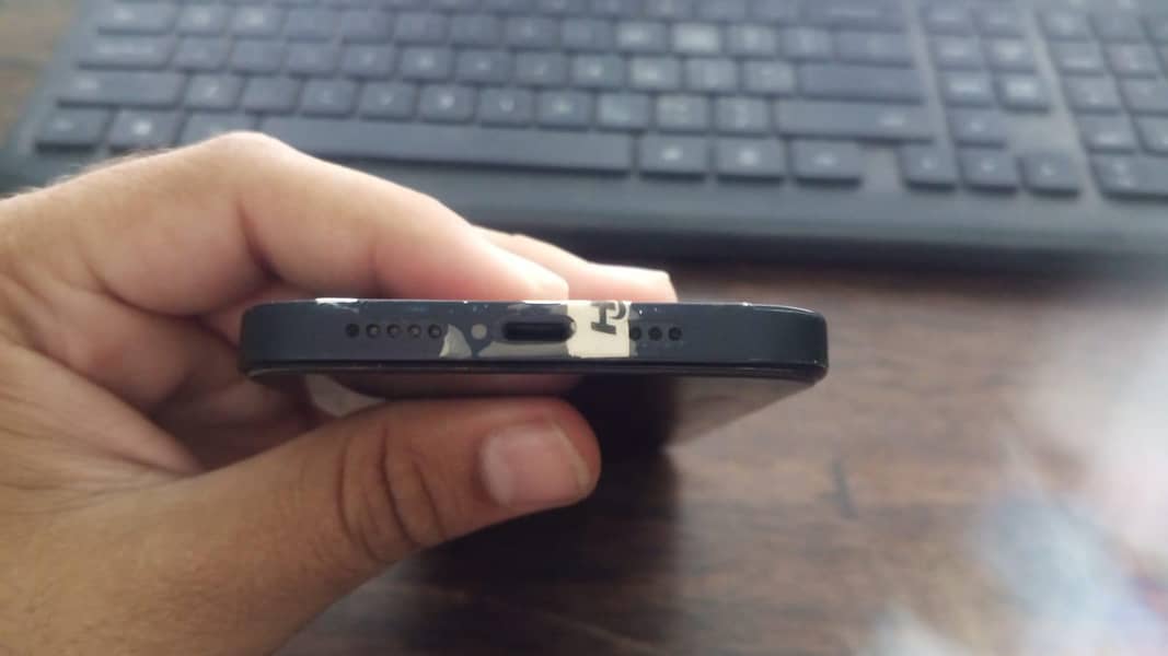 Apple iPhone 12 5