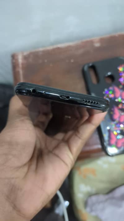 Vivo Y17