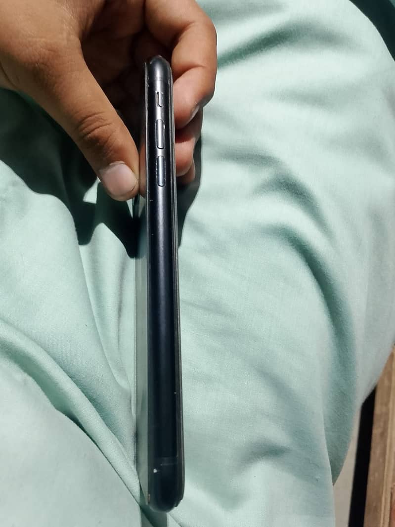 Apple iPhone XR 2