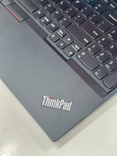 Lenovo Thinkpad E595 Ryzen 7 3700u